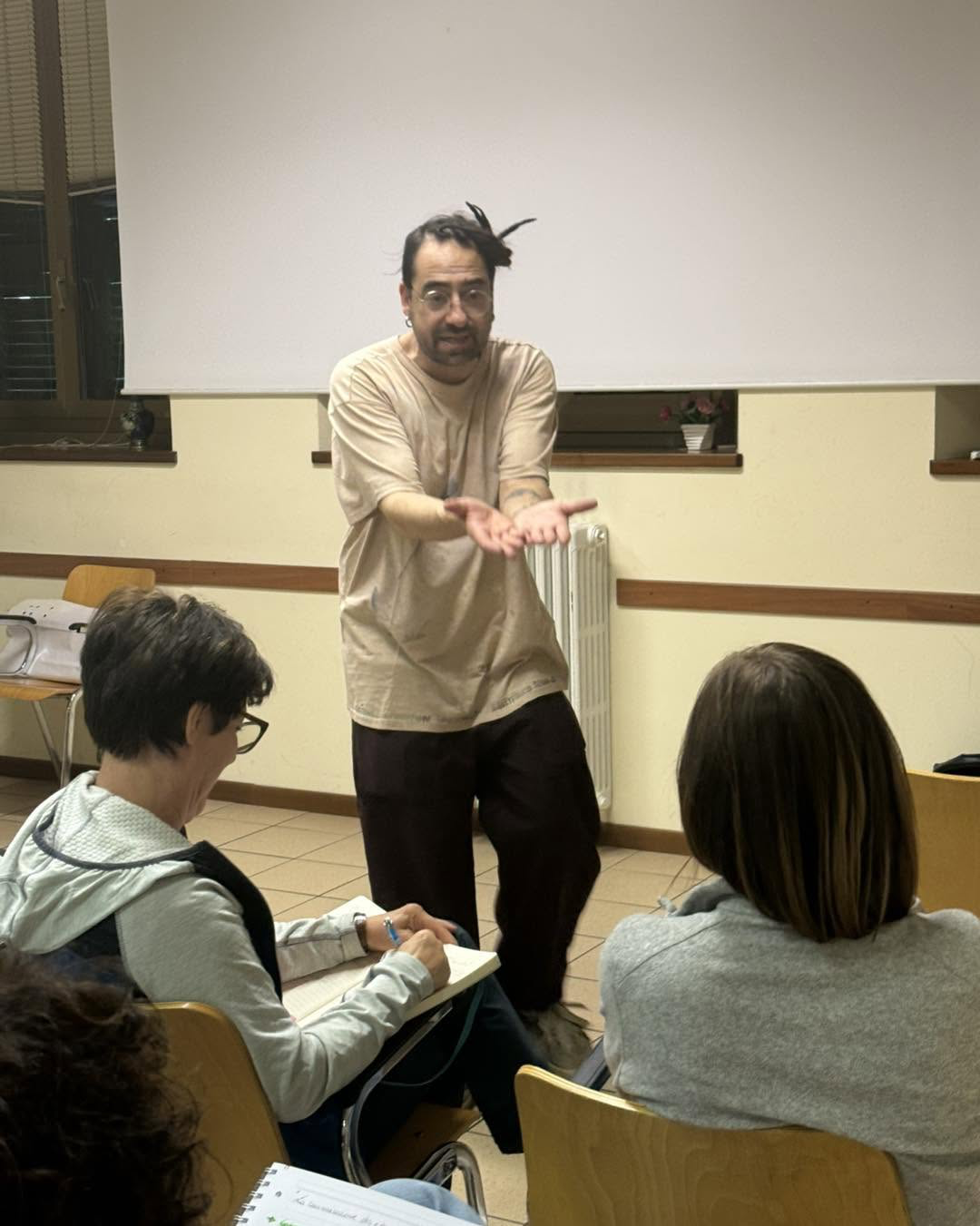 Docenza in aula durante un corso SocialDog